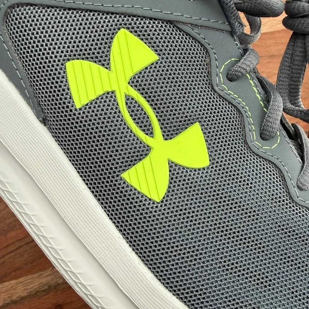 SINGLE SHOE‎ ONLY Under Armour  RIGHT FOOT Men's Size 12  Grey/Lime NEW